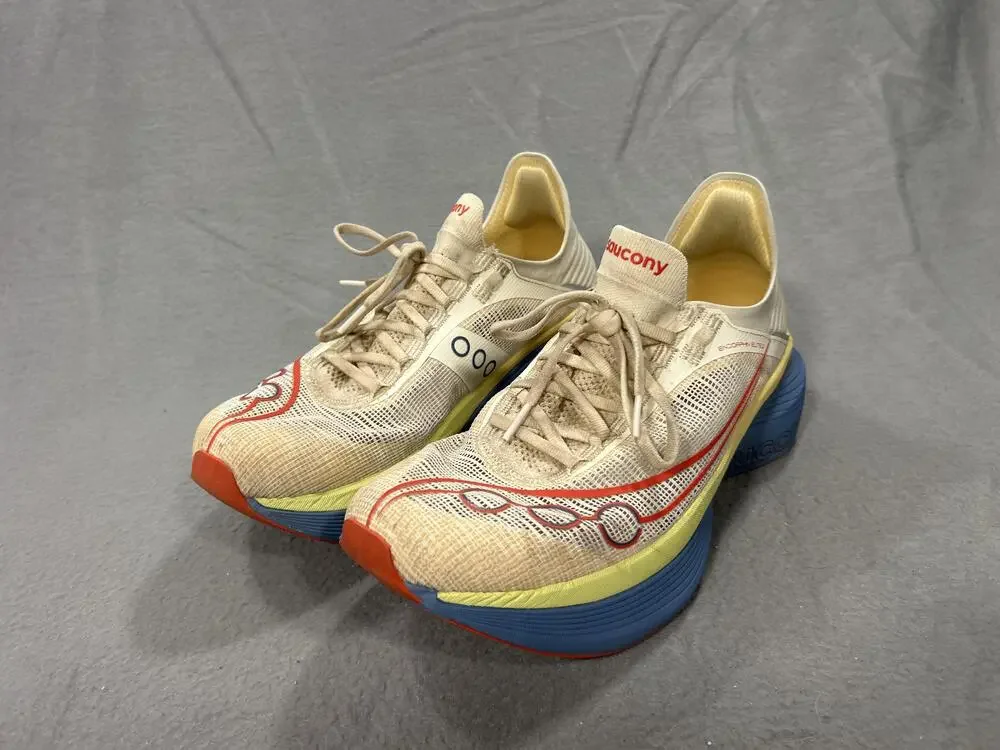 Saucony Endorphin Elite 2 Shoes Mens Size 9.5 Beige Running Racing